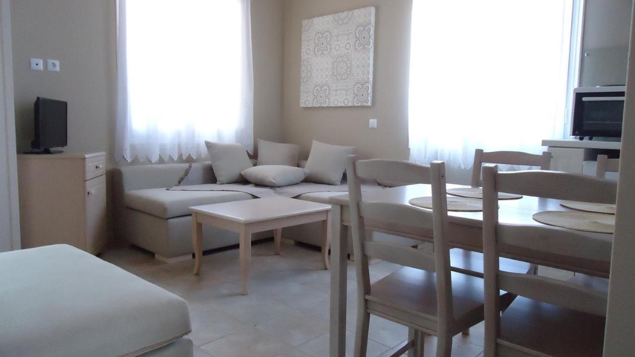 House Of Garden Apartment Dragano Exterior photo