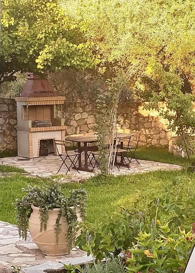 House Of Garden Apartment Dragano Exterior photo